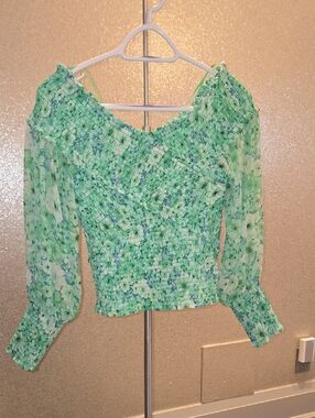 BB Dakota Green Floral Smocked Off-Shoulder Women's Top